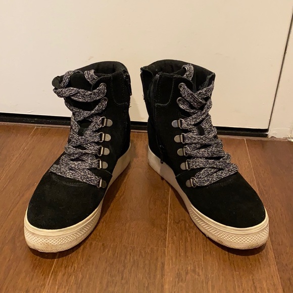 Black Steve Madden Wedge Sneaker - Picture 1 of 4